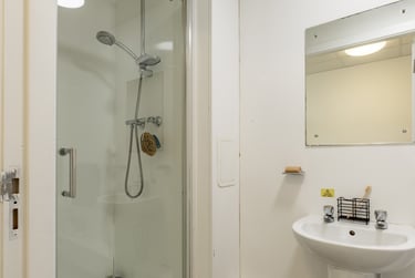 Bronze En Suite at MyPad Paisley, 26 Gilmour Street, City Centre, Paisley, PA11EQ - Image 9